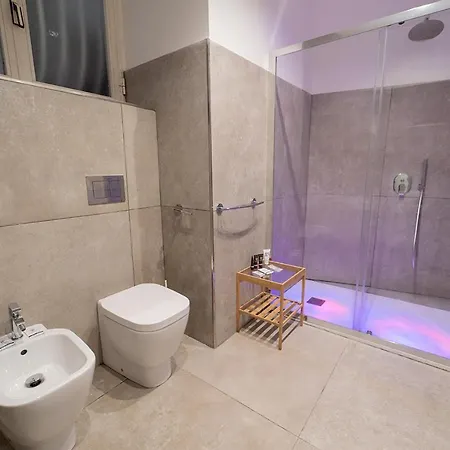 Le 4 Stagioni Dante H Centro, By Clapa Group Gasthuis Napels