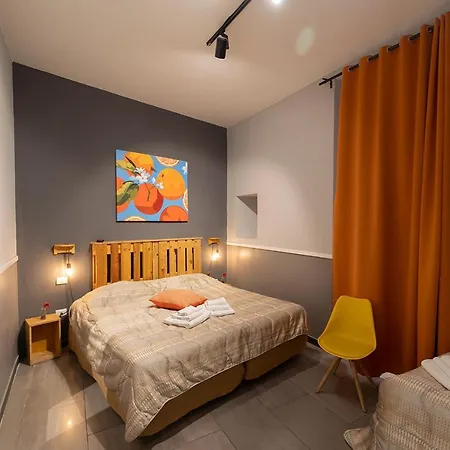 Le 4 Stagioni Dante H Centro, By Clapa Group 2* Napels