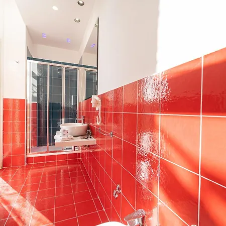 Gasthuis Le 4 Stagioni Dante H Centro, By Clapa Group