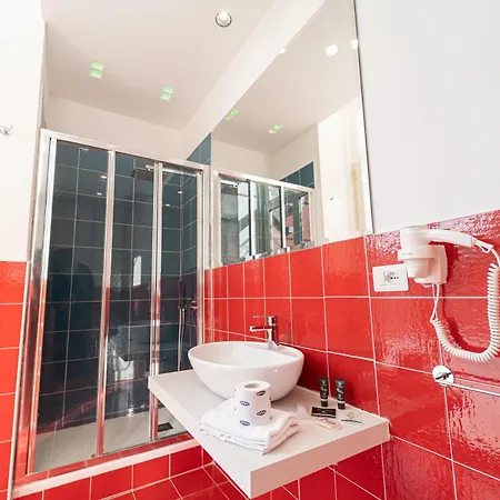 Le 4 Stagioni Dante H Centro, By Clapa Group Guest house