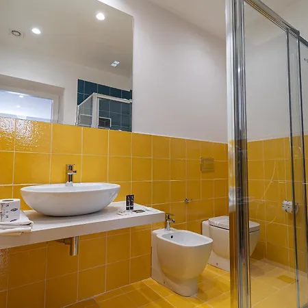 Guest house Le 4 Stagioni Dante H Centro, By Clapa Group 2*